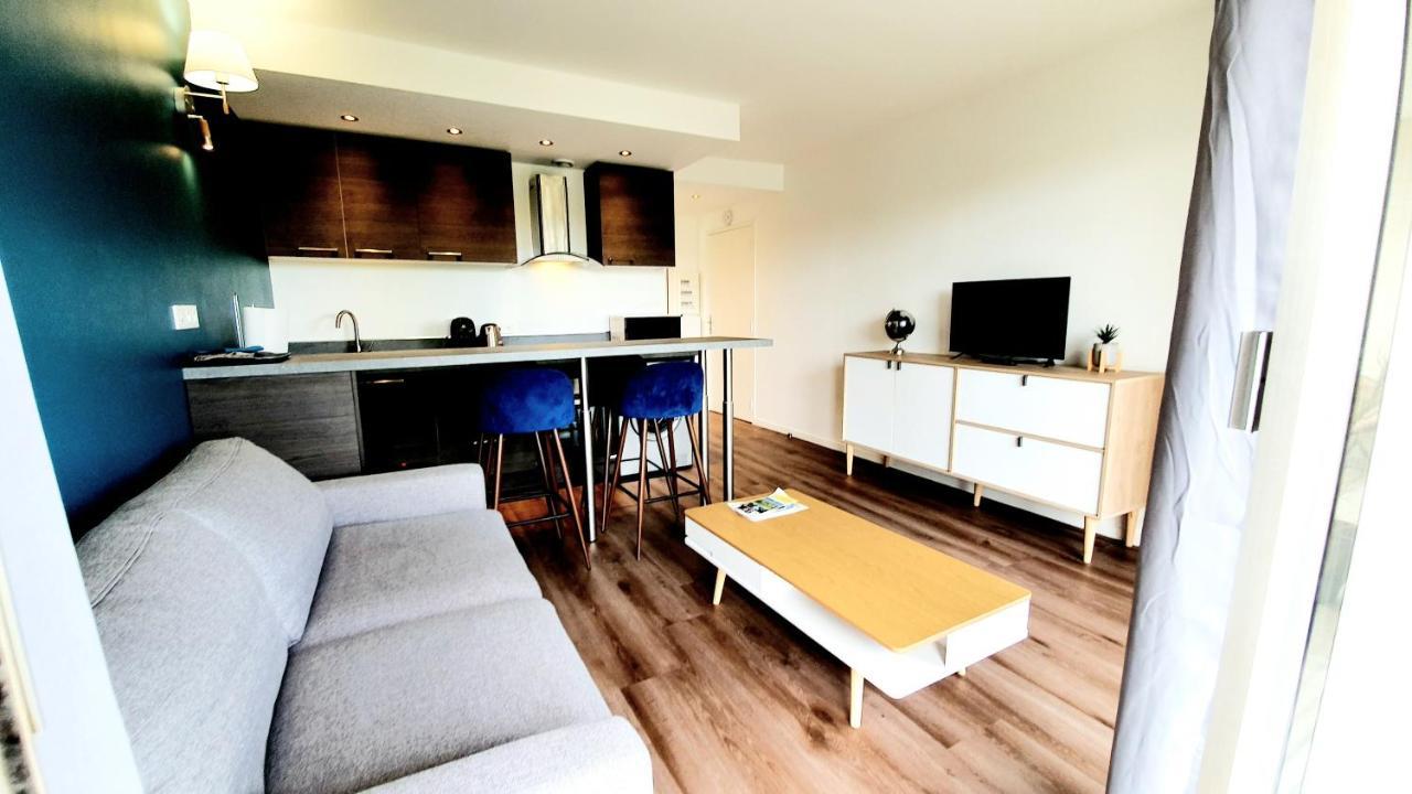 Le Nid Douillet D'Angelique Et David Avec Parking Apartment Rambouillet Bagian luar foto