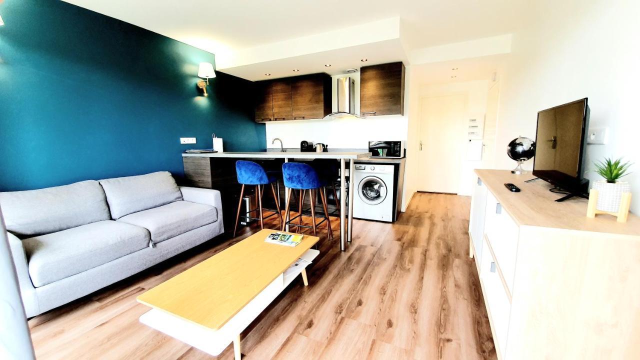 Le Nid Douillet D'Angelique Et David Avec Parking Apartment Rambouillet Bagian luar foto