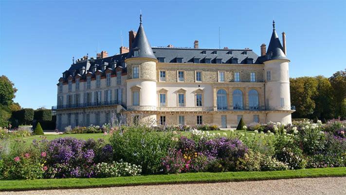 Le Nid Douillet D'Angelique Et David Avec Parking Apartment Rambouillet Bagian luar foto