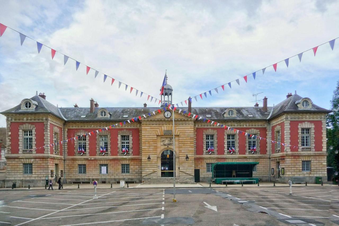 Le Nid Douillet D'Angelique Et David Avec Parking Apartment Rambouillet Bagian luar foto